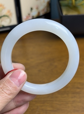 新疆直发正品和田玉羊脂白玉手镯润透老坑料天然玉石玉镯子带证书