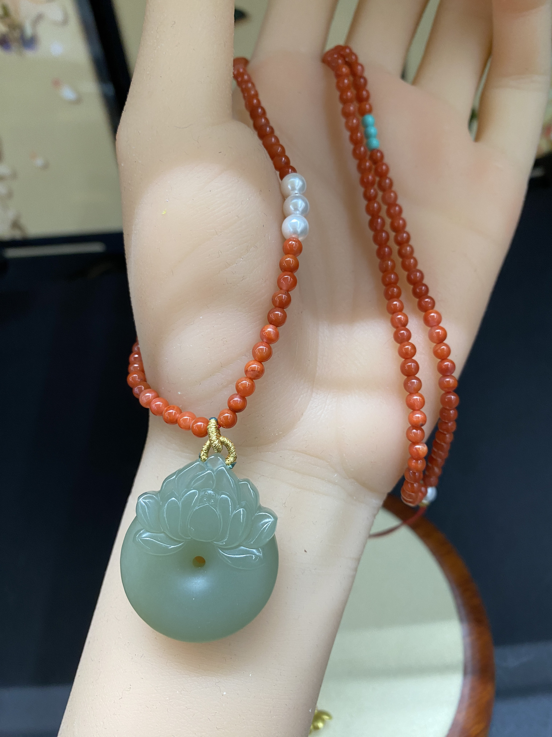 新疆直发包邮天然和田玉湖水绿色平安扣挂件吊坠32*28带证书