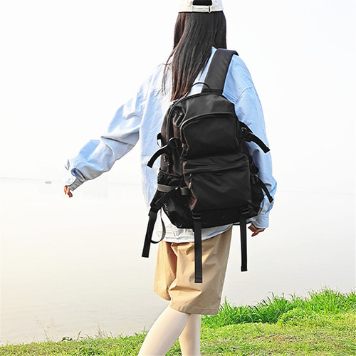 休闲旅行男女大容量双肩包