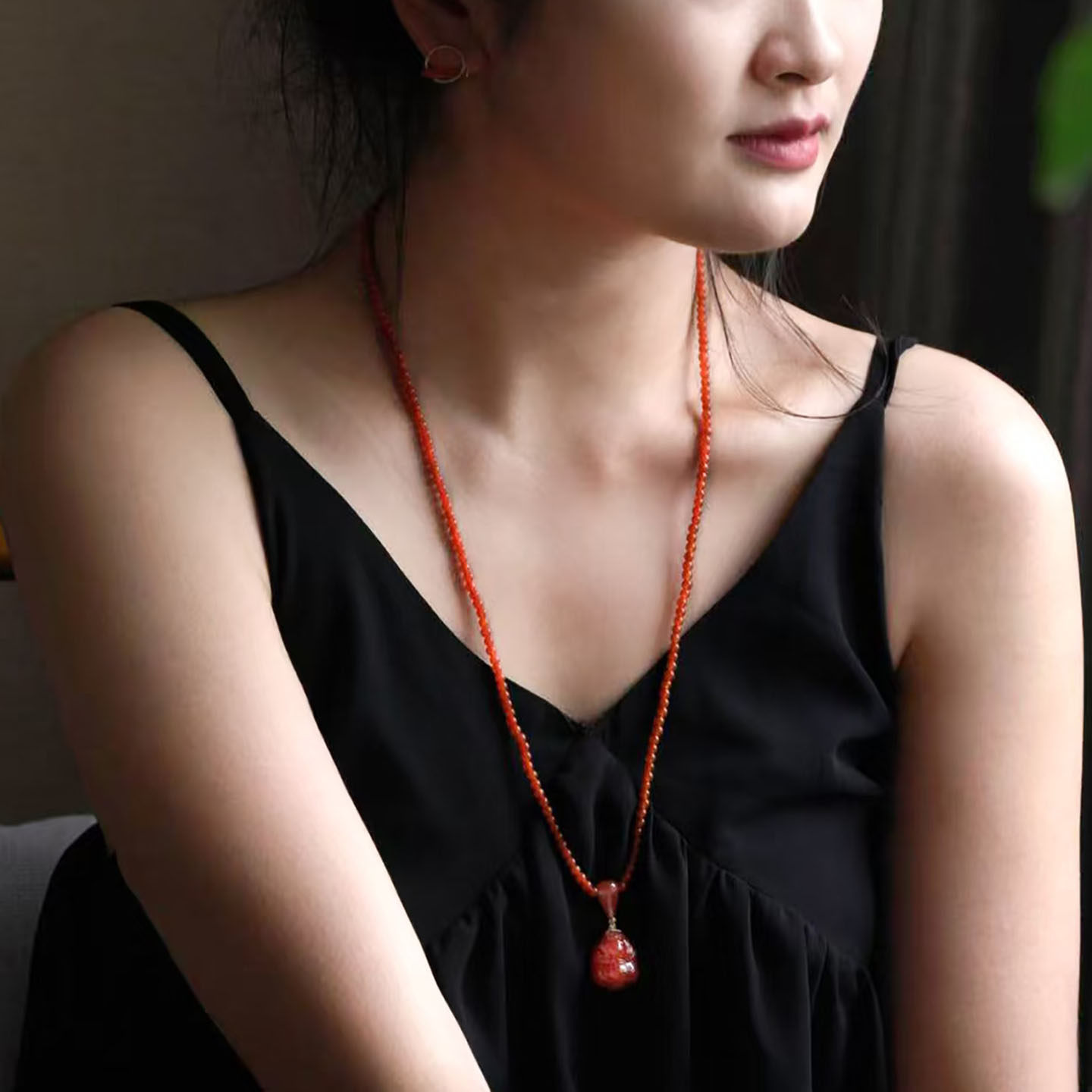 高级南红玛瑙小米珠项链女长款挂链玉佛黄金吊坠毛衣链配链送妈妈