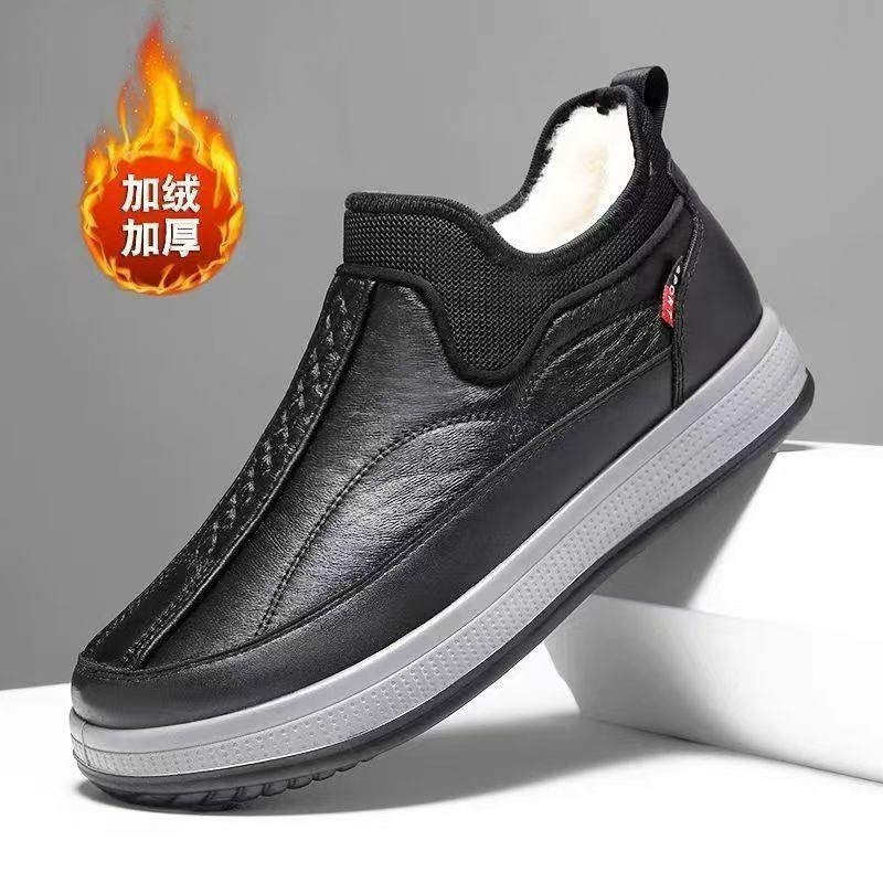 冬季新款老北京布鞋男加绒加厚绵羊毛爸爸鞋皮面防水防滑雪地靴男