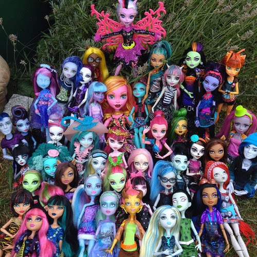 正版精灵高中女孩娃娃怪物高中