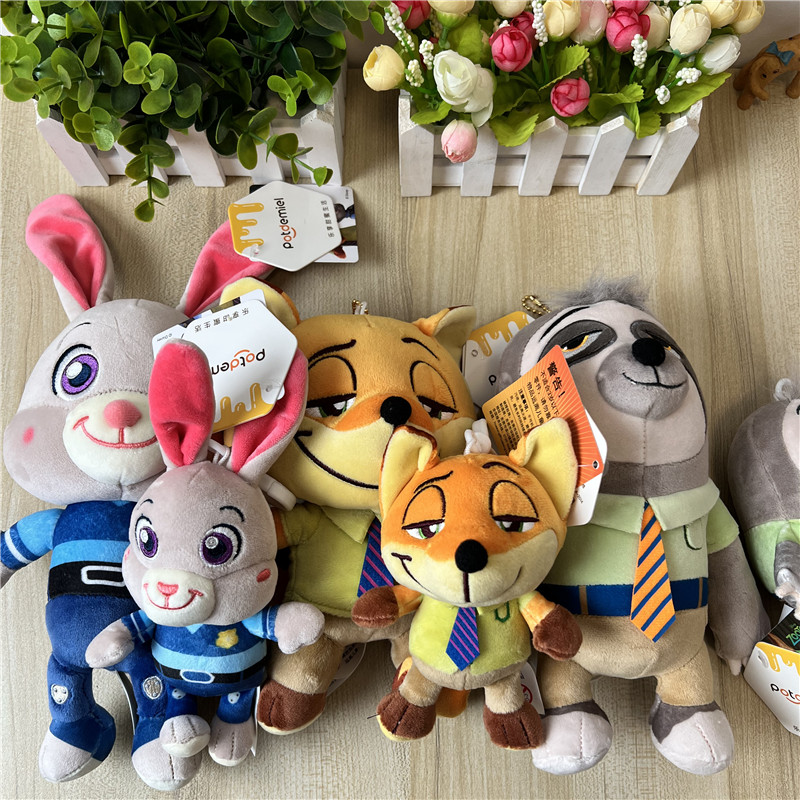 正版迪士尼疯狂动物城朱迪挂件