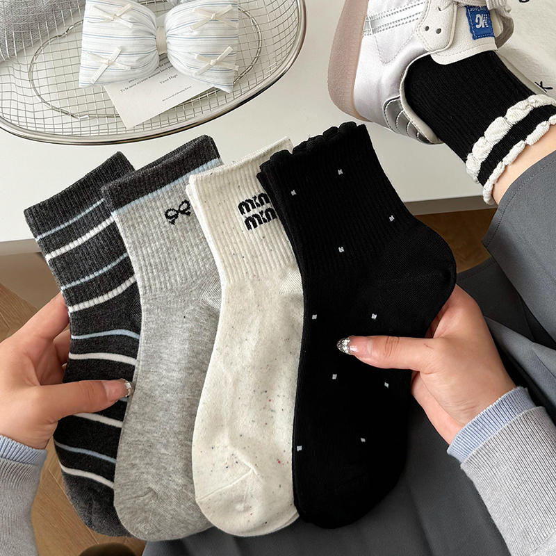 2025新款无骨条纹袜子女中筒袜秋冬日系ins韩版透气棉袜黑色百搭