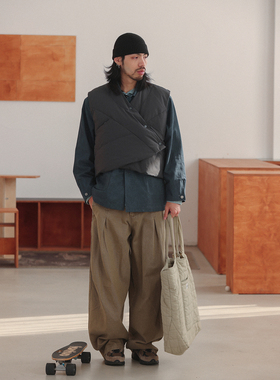 NOEARS春秋复古黑灰色短款羽绒马甲日系cityboy宽松白鸭绒V领外套