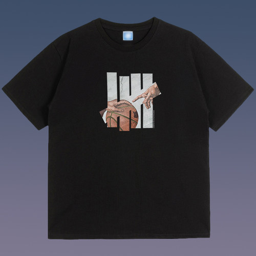 不败五道杠 HIAUTO UND 夏季圆领短袖篮球壁画印花 男女情侣款T恤