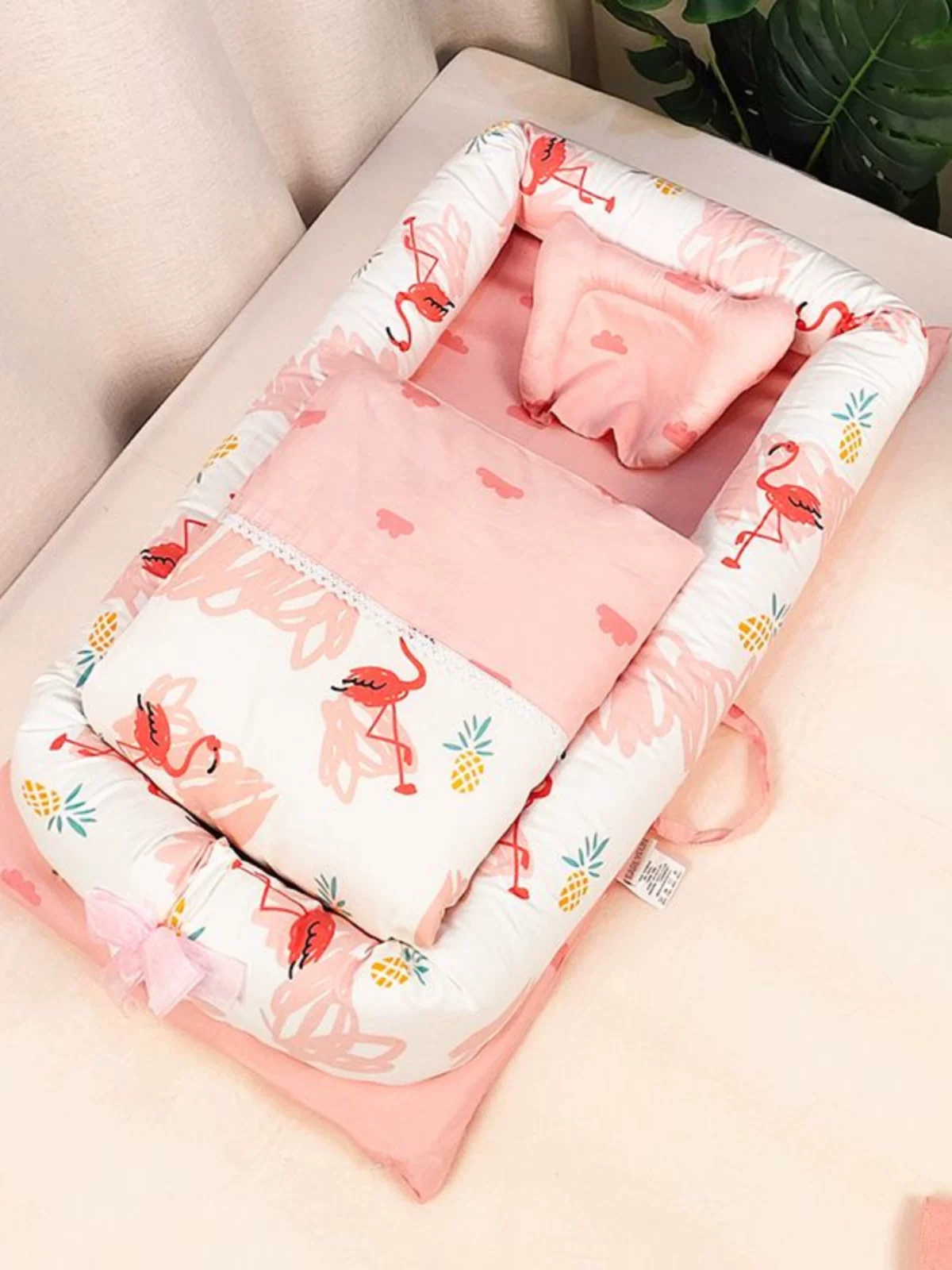 Crib, foldable handheld children's bed for new born
