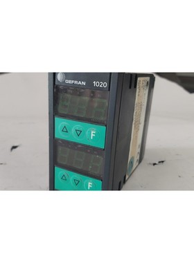 Gefran 1020-R0-R0-1-C 温度控制器提供! UPS 航运!