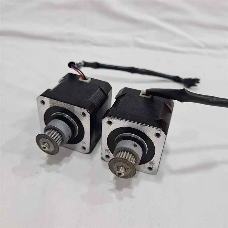 Lot of 2 Stepper Motors Type FL42STH38-604a-02. 1.8Degrees 0