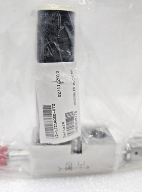 Tescom 12-1J21AAED-072 控制调节器,未使用,+97134