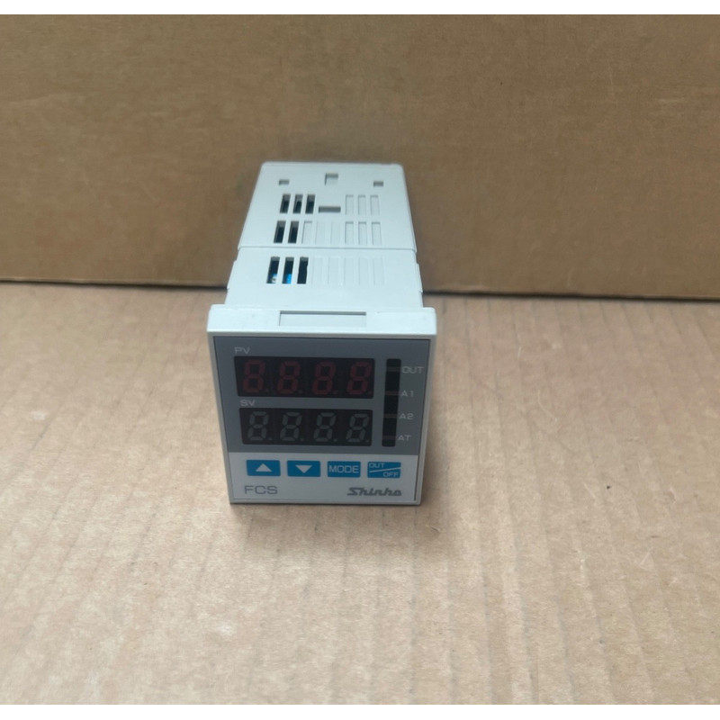 Shinko Technos – FCS-23A-R/M – Multi-Range Digital Tempera