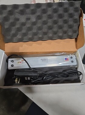 TECHNIQUIP FLORESCENT LINEAR 13208P1KDD 全新