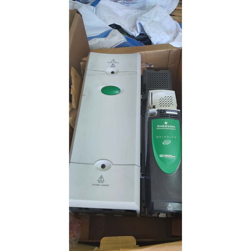 艾默生 SP4401 控制技术逆变器驱动器 SN03 提供UPS 运送