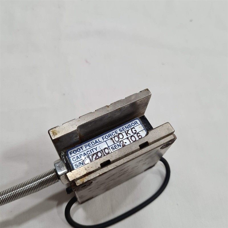 Mechnica Systeme Fu?pedal Kraftsensor. Kapazit?t 100 KG.