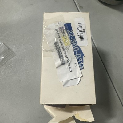 EFECTOR E18401/U20500 电池盒。 ***2 件装**