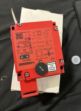 施耐德电动 XCSE7313Z1。 全新!