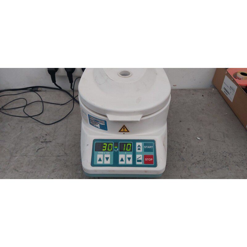 Hettich MIKRO 20 离心机 2004 优惠 UPS 航运