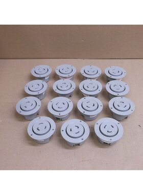 L620-FO Pass & Seymour Nuovo Legrand Nema L6-20R Turnlok Out