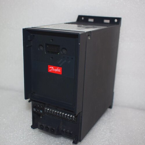 DANFOSS 132F0018 VLT MICRO DRIVE FC051PK75T4E20H3XXCXXXSXXX