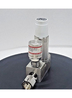 Tescom 12-1J95AAED-086 带 Wasco UDG-25-CP0015-F-C-N 调节器,