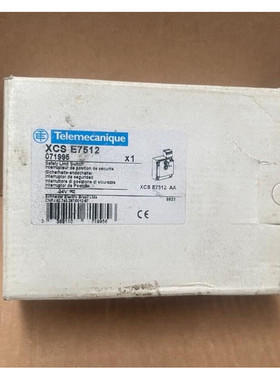 Telemecanique XCS E7512 Safety Interlock Switch, 24V AC/DC,
