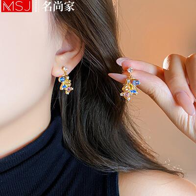 银针镶钻小马吊坠耳钉本命年耳饰