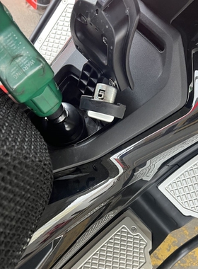 适用本田佛沙NSS350油箱盖磁铁改装油箱塞固定器加油辅助磁铁块