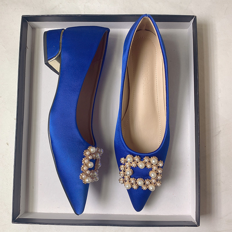 蓝色大码婚鞋女粗跟单鞋尖头中式新娘鞋低跟一脚蹬防滑孕妇结婚鞋