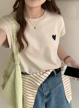 New Casual Sweet Top with Heart Embroidery  新款休闲清新上衣