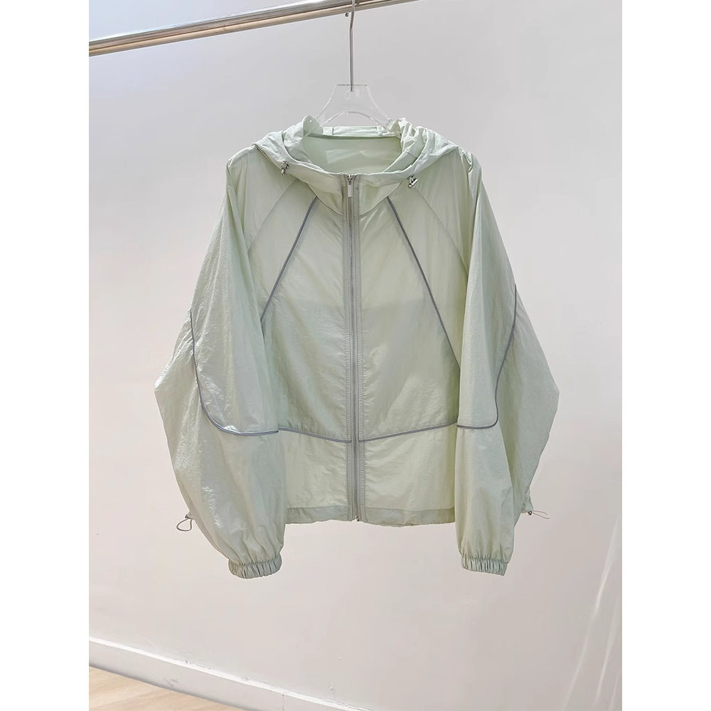 透气防晒衣女夏季薄款外套2026新款宽松百搭防晒服连帽开衫冲锋衣