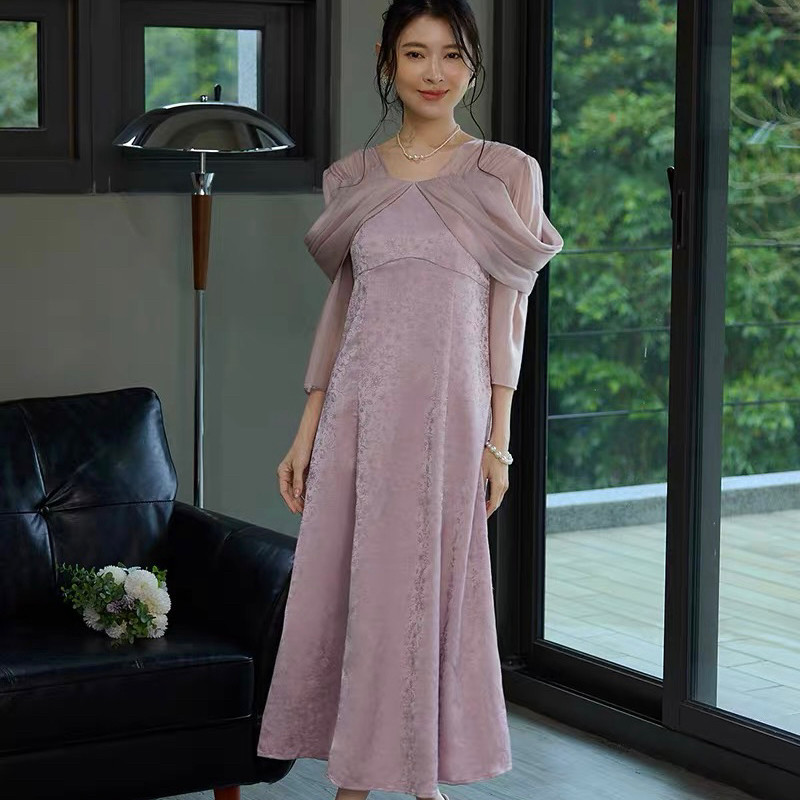 一字肩垂褶纱袖提花连衣裙礼服女