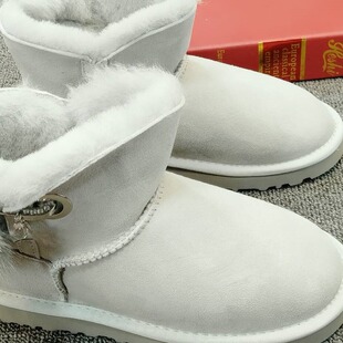 29-8冬季羊毛雪地靴 真皮羊皮毛一体中筒靴 保暖毛球女靴 防滑