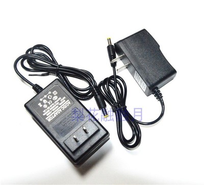 SWDK洒哇地咔 无绳打蜡擦地机电动拖地机D3 N-168 DC12.6V充电器