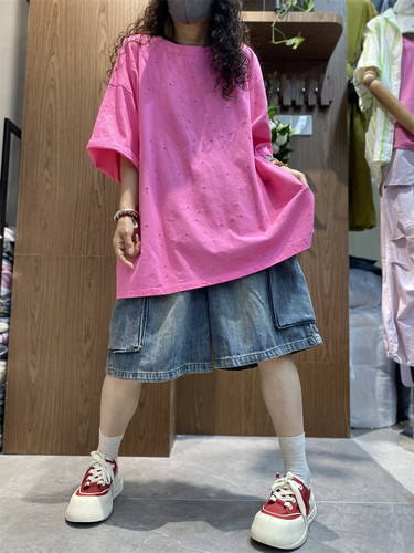 颜年原版货8169 手工破洞大版T恤女夏休闲慵懒风镂空设计圆领显瘦