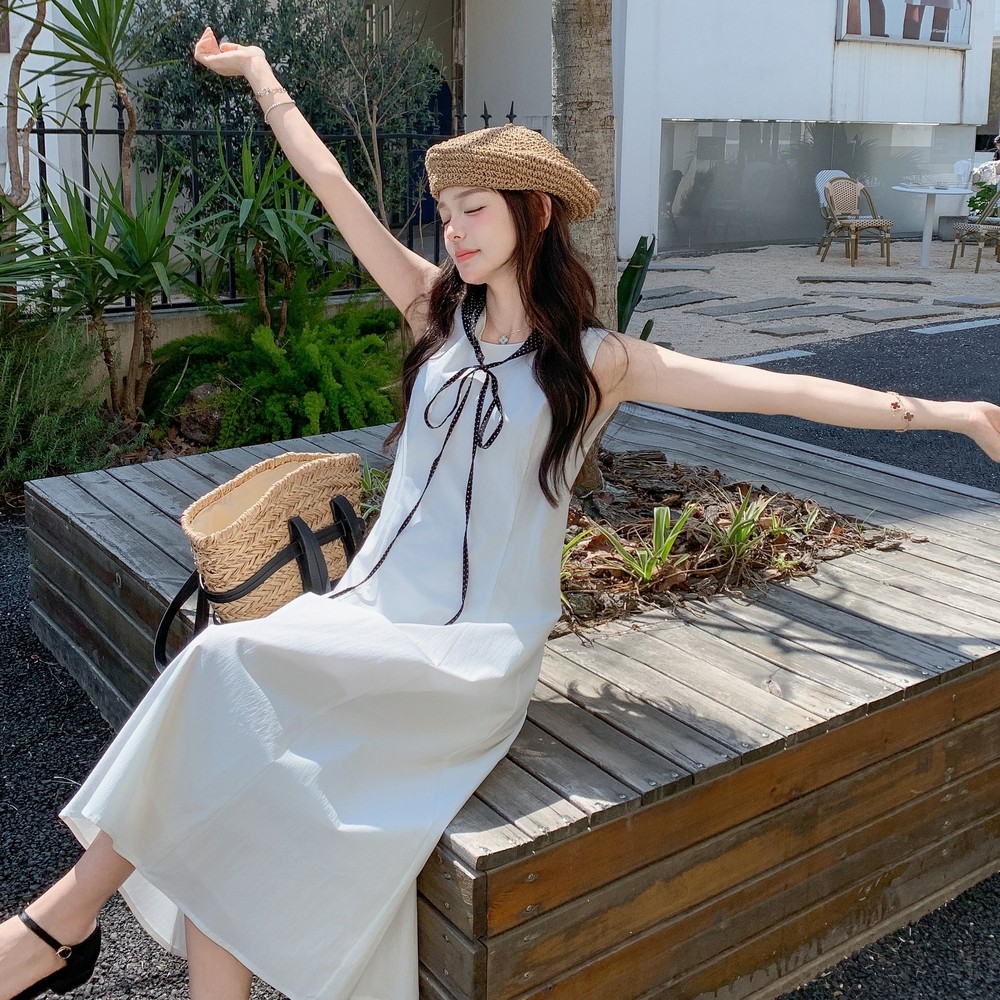 法式高级感无袖背心连衣裙女夏季2025新款韩版收腰显瘦白色长裙子,女装连衣裙,唛多