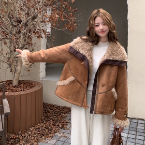 2025冬季新款 美拉德风格皮毛一体外套 卡其色 #25213-P210-K318图片 2025冬季新款 美拉德风格皮毛一体外套 卡其色 #25213-P210-K318图片
