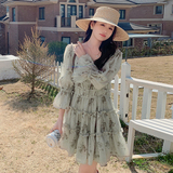 法式气质V领碎花连衣裙女春季新款气质女神范小个子收腰茶歇裙，女装连衣裙，唛多