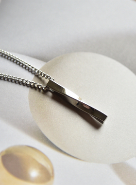 新款莫比乌斯环钛钢项链潮男极简