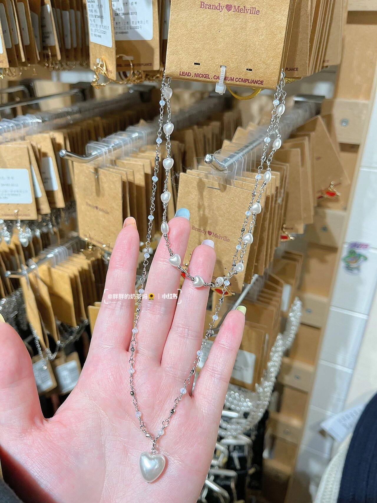 bm项链授权店女白贝爱心