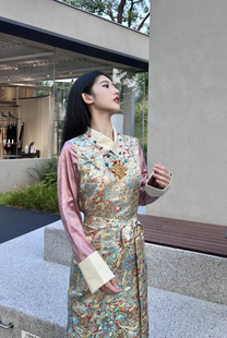 藏蓝的诗 妍如桃杏 2024秋冬新款西藏服博拉连衣裙粉色民族风气质