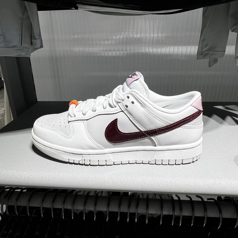 Nike/耐克Dunk Low女鞋白红粉时尚舒适百搭休闲板鞋 IM6025-121