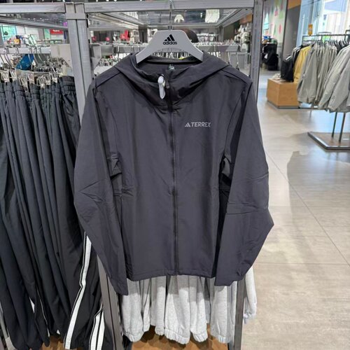 Adidas阿迪达斯男户外软壳冲锋衣防风外套休闲连帽加绒夹克IL9011