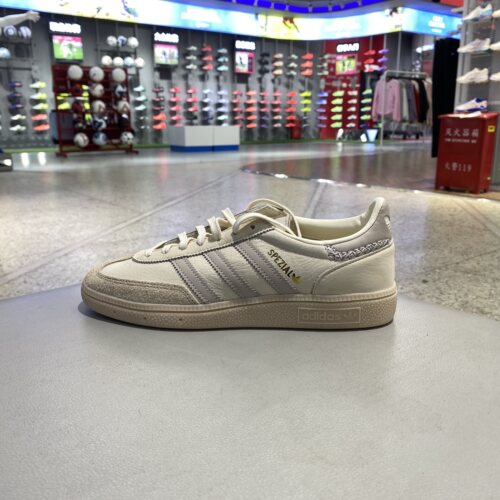adidas阿迪达斯三叶草男鞋女鞋HANDBALL经典运动板鞋德训鞋IE3699