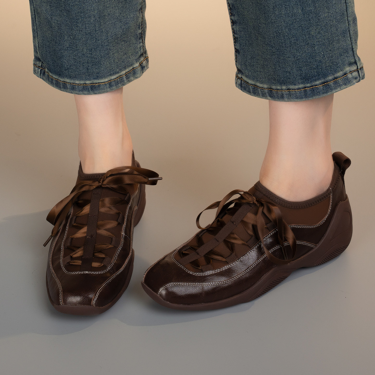 休闲运动风系带深口单鞋女真皮德训鞋百搭中跟棕色单鞋平底圆头,女鞋,深口单鞋,淘宝优惠券,粉丝福利购,淘宝优惠卷