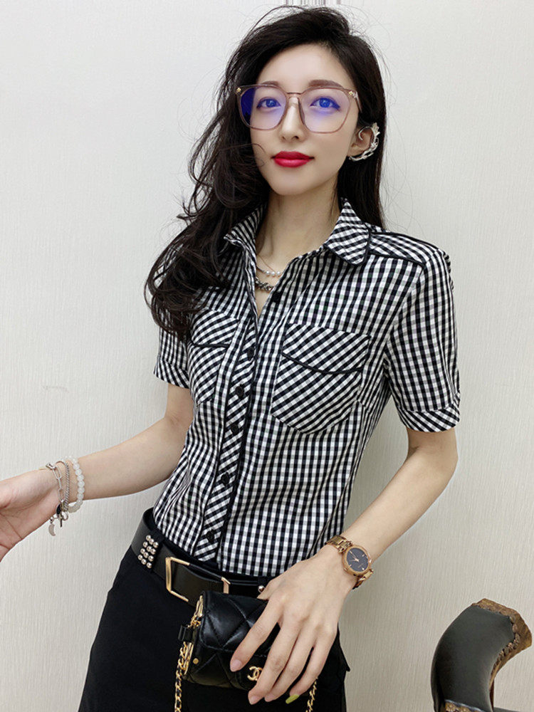 黑色格子衬衫女春夏新款翻领修身短袖上衣韩版洋气大码打底衫 - 实物图