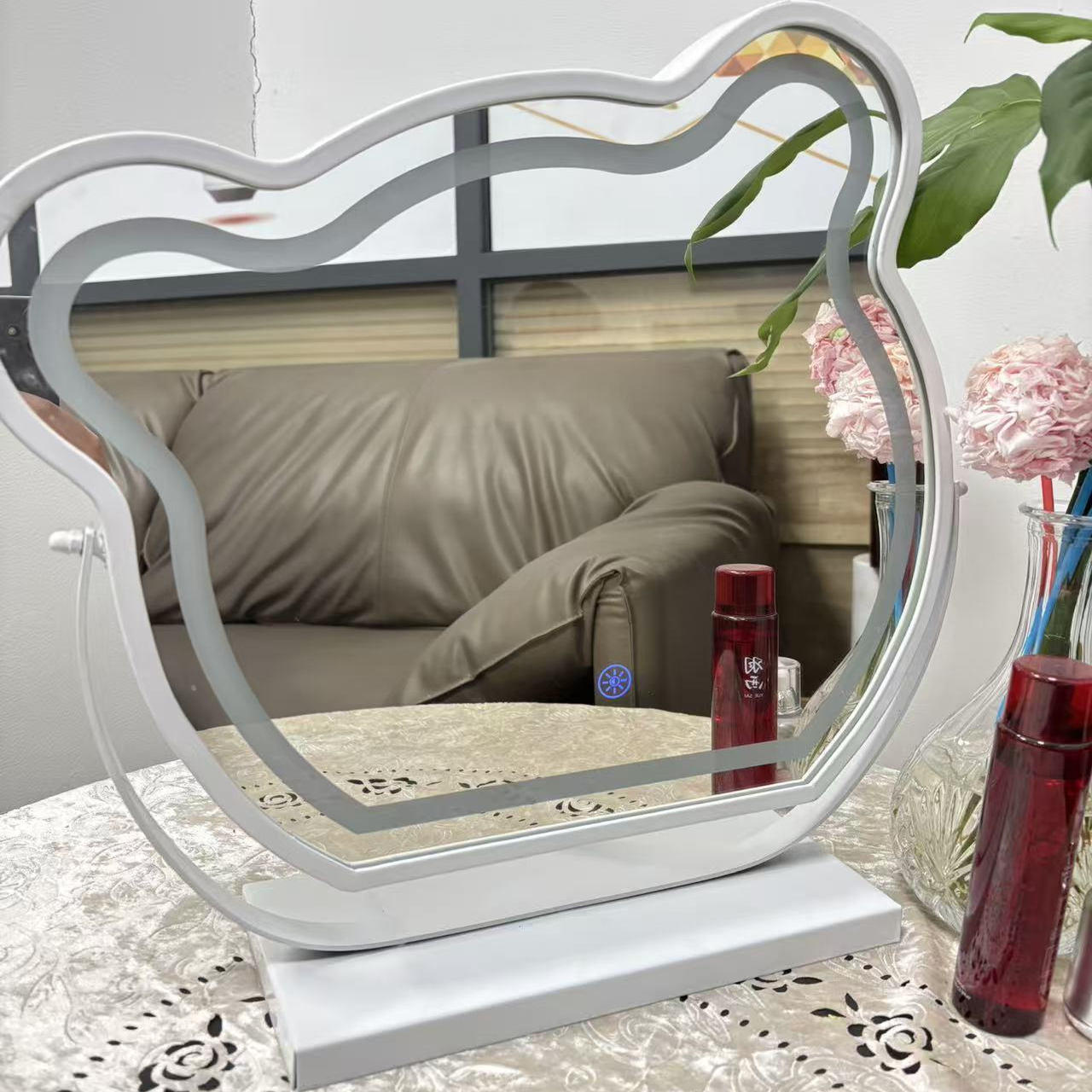 小熊化妆镜台式桌面led灯梳妆镜