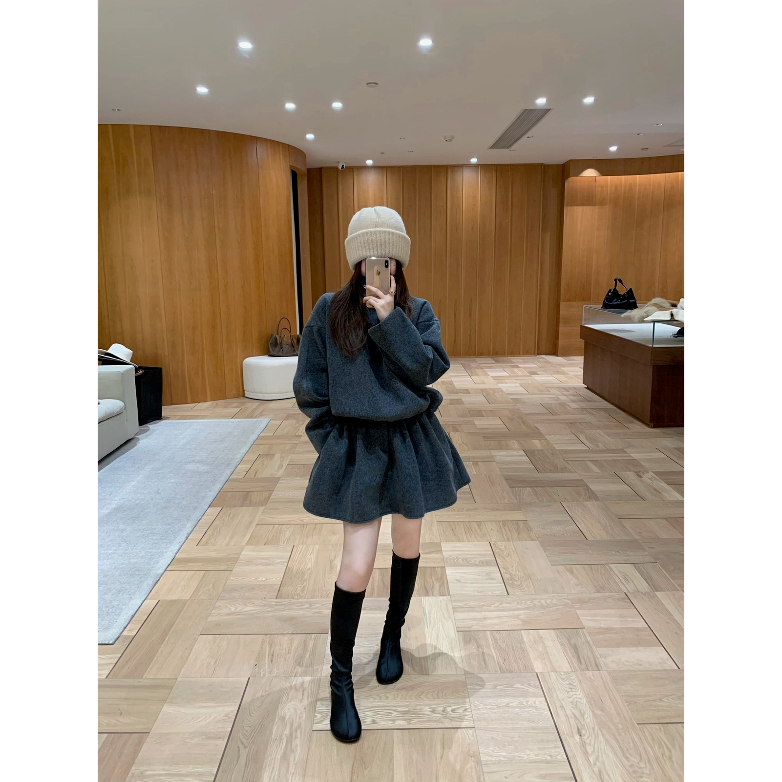 时髦褶皱羊毛花苞蓬蓬裙