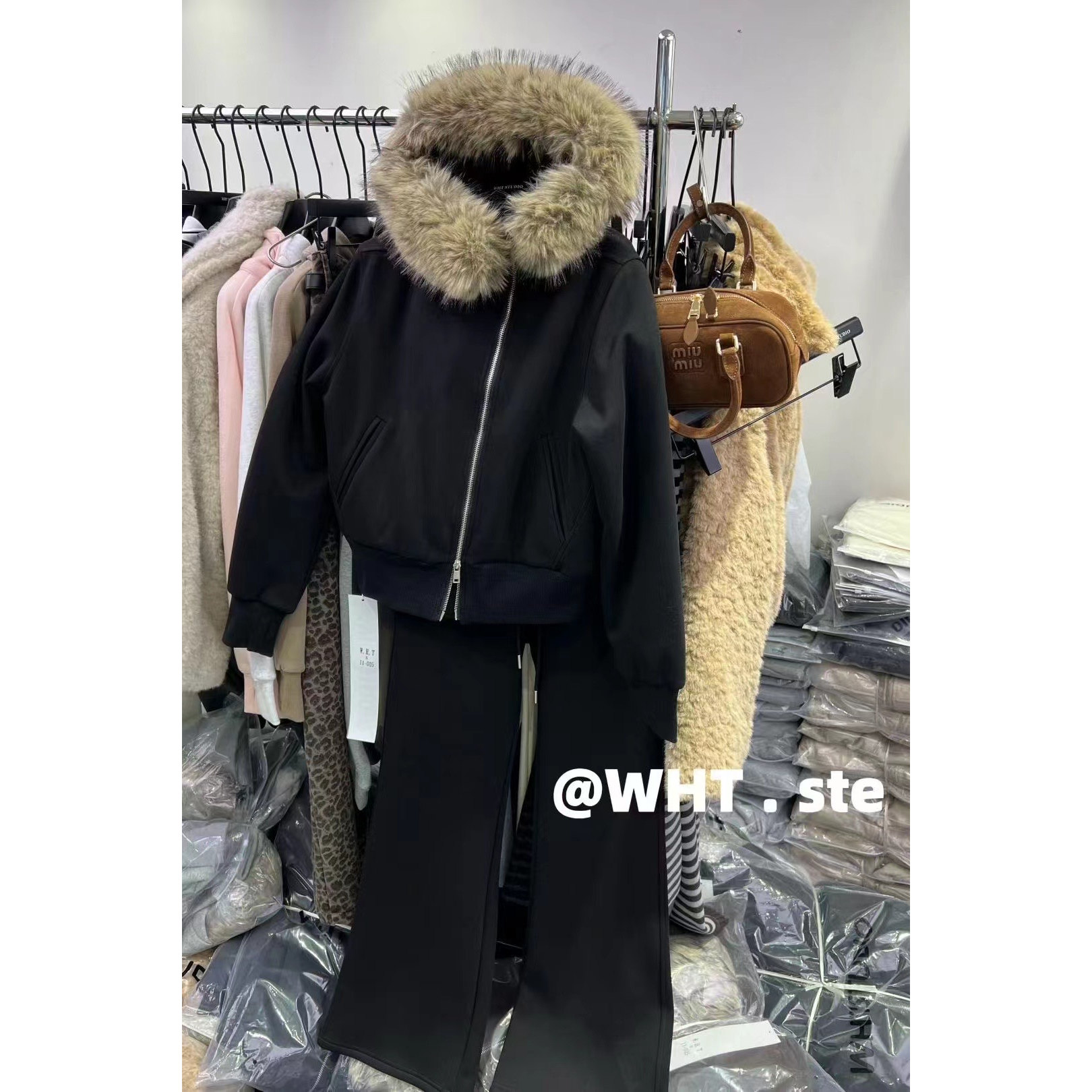 大毛领连帽加绒卫衣外套+休闲裤