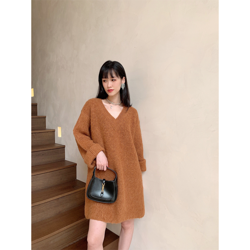 EMo原创加厚羊毛套头上衣2024秋冬慵懒进口马海毛V领廓形毛衣女