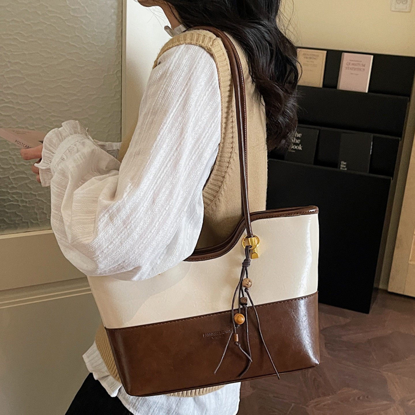 今年流行上班通勤大包包女士百搭文艺托特包时尚大容量质感单肩包